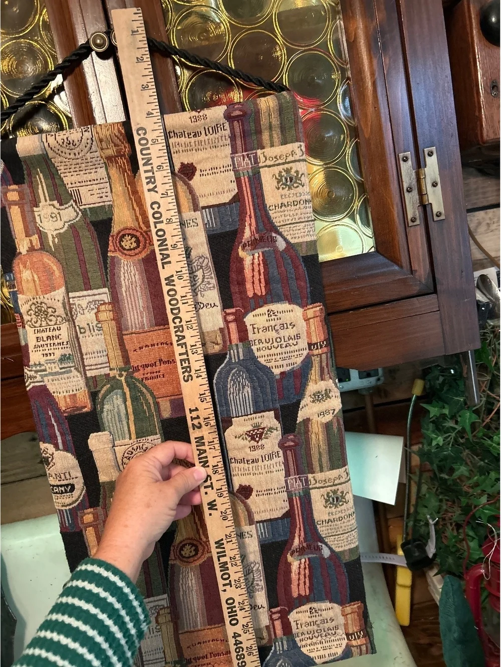 Wine Bottle Themed Wall Hanging Tapestry with Rope Hanger